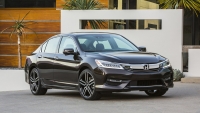 Honda показала рестайлинговый Accord (фото)